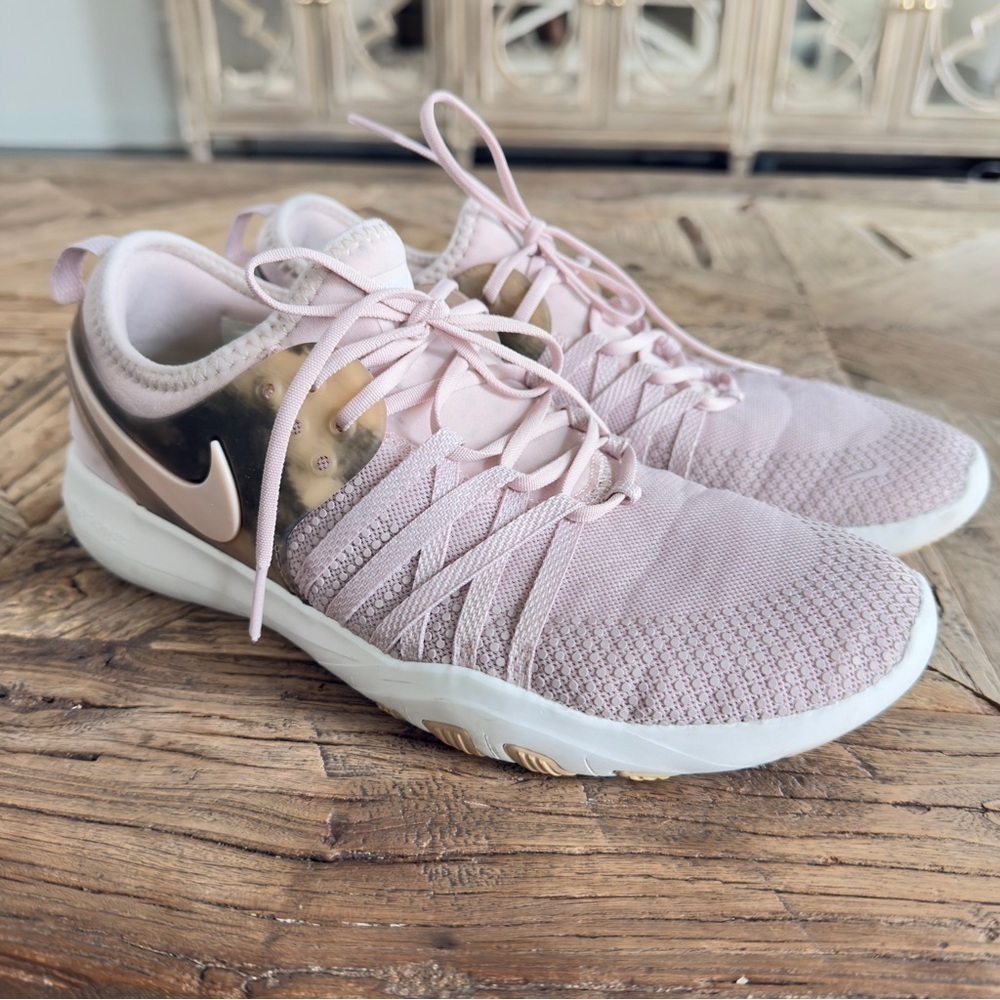 Nike Free Tr 7 Women's Light Pink Athletic Shoe 7.5 - Picture 2 of 11